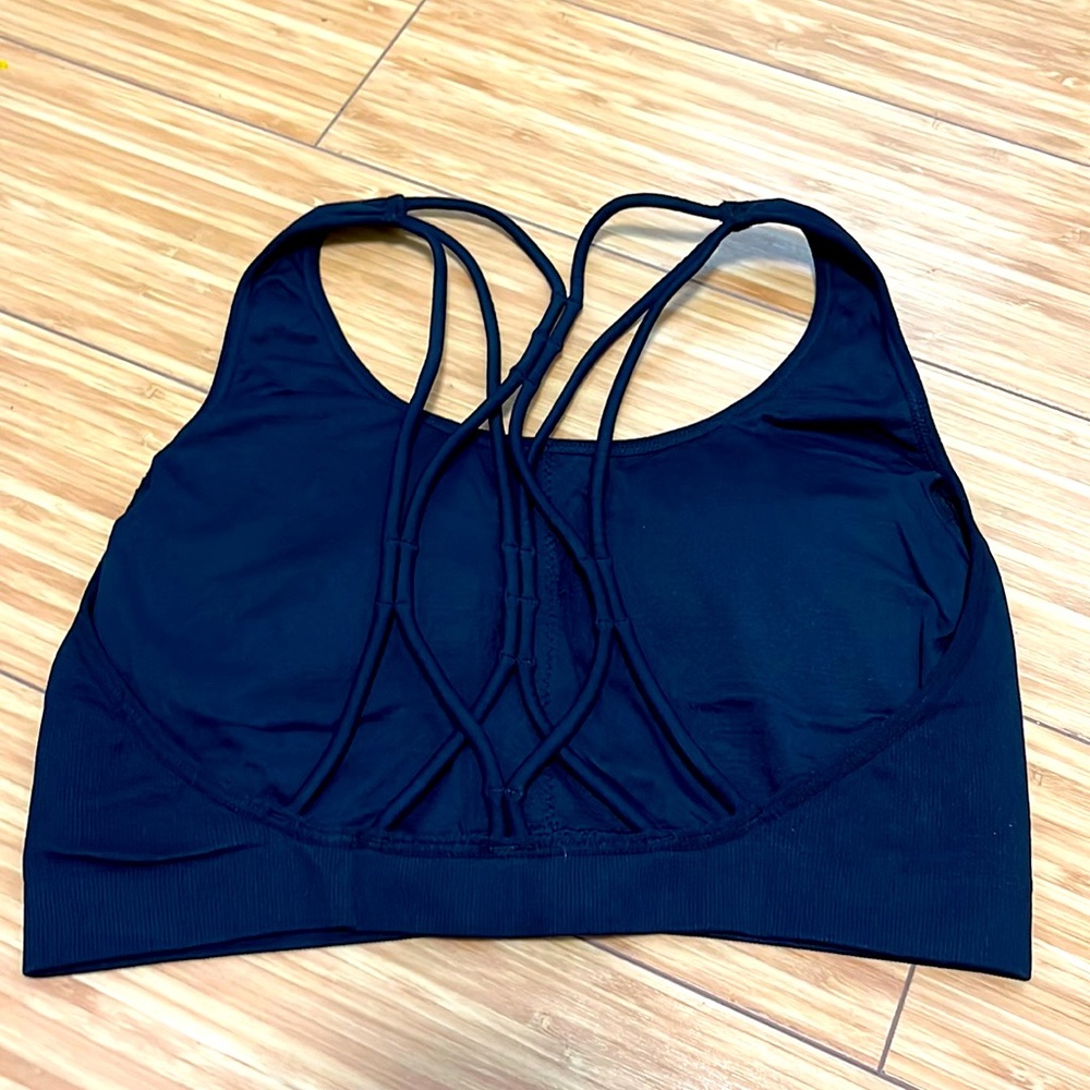 Fabletics Black seamless STRAPPY Sports Bra Size Medium(no tags)
